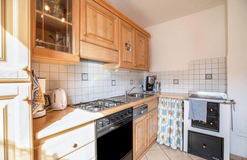 Mendel Pass House | Holiday Home 'Mendelhaus' with Mountain View, Private Garden and Wi-Fi