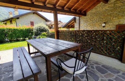 Colico House | Holiday Home Mina by Interhome