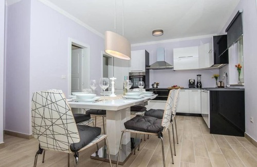 Mugeba House | Holiday home near Poreč, 2 km from the sea