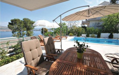 Okrug Donji House | Holiday Home Okrug Donji Osoje