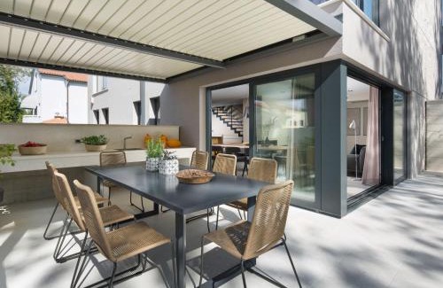 Krizine House | Holiday Home Oliva 1 by Interhome