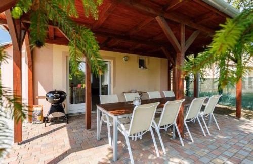 Balatonmariafurdo House | Holiday Home Pear Trees by Interhome