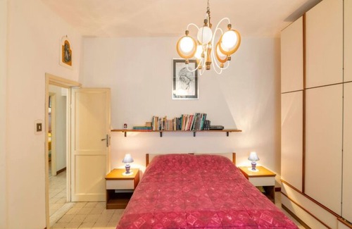 Polino House | Holiday Home 'Romano' with Mountain View, Private Terrace and Balcony