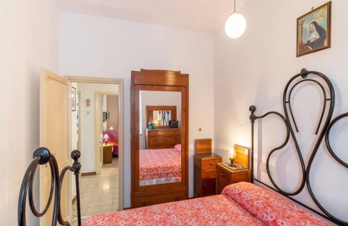 Polino House | Holiday Home 'Romano' with Mountain View, Private Terrace and Balcony