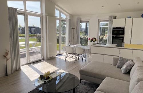 Wemeldinge House | Holiday Home Ruisweg 46 by Interhome