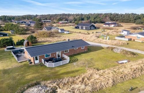 Klegod Strand House | Holiday Home Sissan - 900m from the sea by Interhome