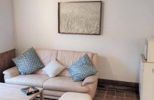 Soulan House | Holiday Home 'Sport Et Réconfort En Couserans' with Mountain View, Private Terrace and Wi-Fi