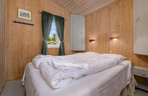 Fjaler House | Holiday Home Synnøve by Interhome