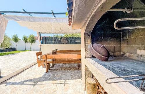 Brisevo House | Holiday Home Tina & Tino by Interhome