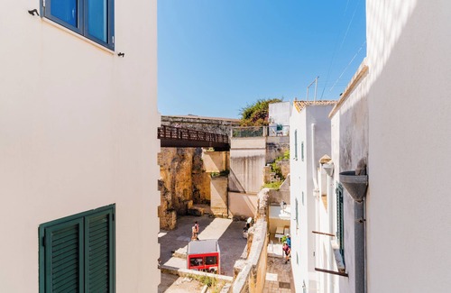 Otranto Historic Centre House | Holiday Home 'Torre Matta Otranto' with Sea View, Wi-Fi and Air Conditioning