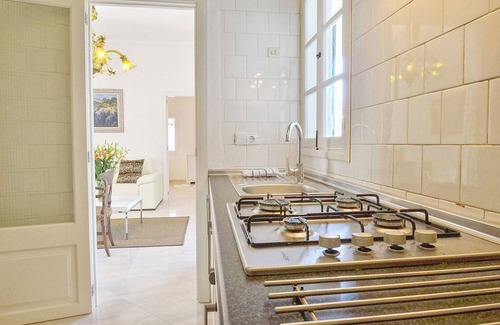 Colonia de Sant Pere House | Holiday Home 'Tres Pins' with Private Terrace, Wi-Fi and Air Conditioning