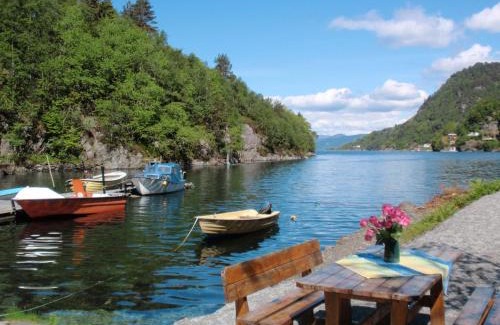 Fusa House | Holiday Home Tufto by Interhome