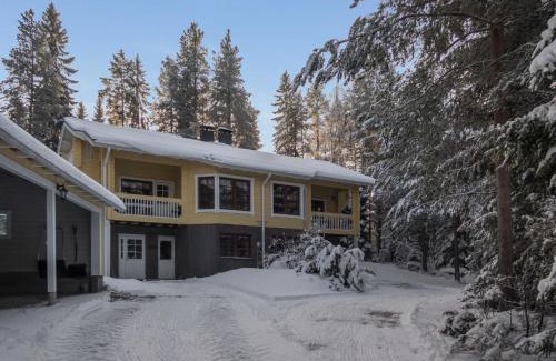 Vuokatti House | Holiday Home Vaarapirtti - tähti by Interhome