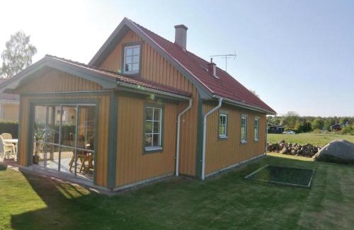 Falkvik House | Holiday Home Vickerstigen Sölvesborg Ii