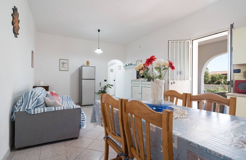 Orosei House | Holiday Home 'Villa Sa Mela 28' with Wi-Fi, Private Terrace and Garden