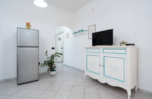 Orosei House | Holiday Home 'Villa Sa Mela 28' with Wi-Fi, Private Terrace and Garden