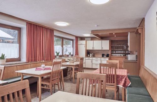 Sankt Leonhard im Pitztal House | Holiday Home Wiese by Interhome