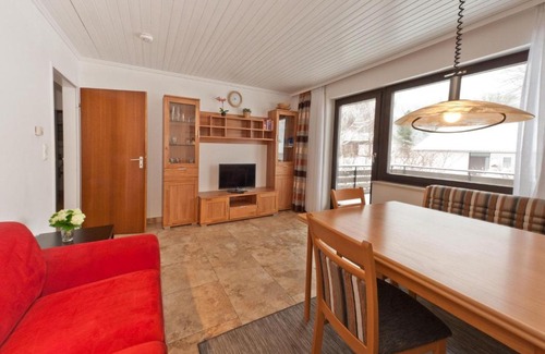 Reichenbach House | Holiday Home with Garden and Terrace