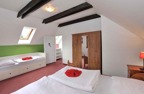 Velky Slavkov House | Holiday home with internet access