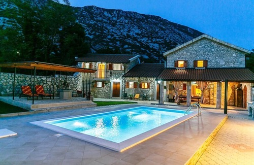 Drivenik House | Holiday house Drivenik for 2 - 8 persons with 4 bedrooms - Holiday home