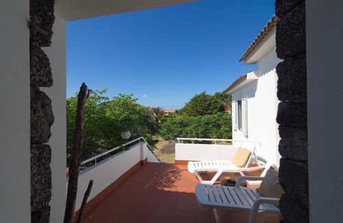 Madalena House | Holiday house Madalena for 1 - 6 persons with 3 bedrooms - Row house