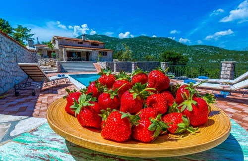 Vrgorac House | Holiday house Rusti - with pool: - Vrgorac, Riviera Makarska, Croatia