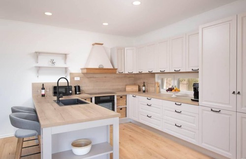 Sumartin House | Holiday house Selca for 1 - 12 persons with 6 bedrooms - Holiday house