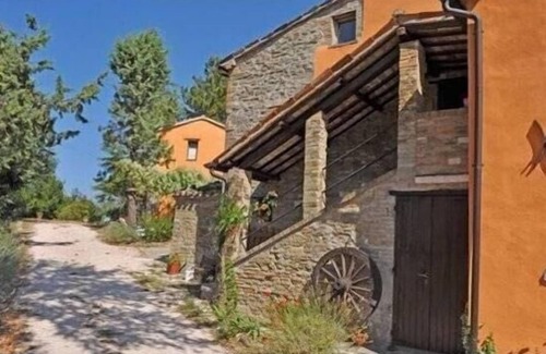 Urbino House | Holiday house Urbino for 1 - 16 persons with 6 bedrooms - Holiday house