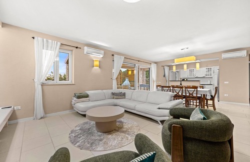 Strpacici House | Holiday house Visnjan for 1 - 8 persons with 4 bedrooms - Holiday house