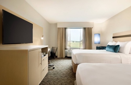 Normal Hotel | Holiday Inn Bloomington - Normal by IHG