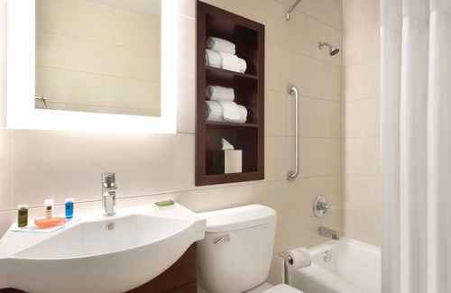 Normal Hotel | Holiday Inn Bloomington - Normal by IHG