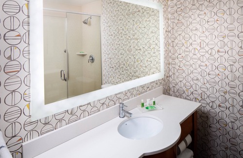 Charlottesville Hotel | Holiday Inn Charlottesville-Monticello by IHG