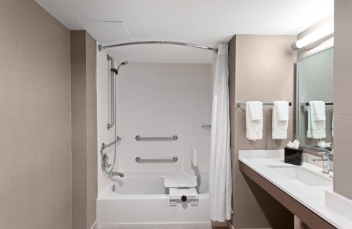 Valle Lindo Hotel | Holiday Inn Diamond Bar - Pomona by IHG