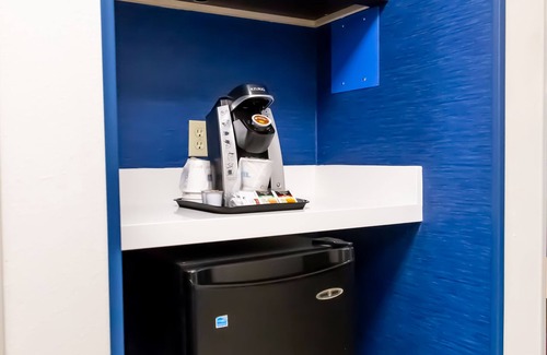 Tuttle West Hotel | Holiday Inn Express Columbus-Dublin by IHG