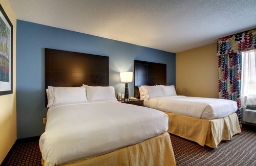 Oak Grove Hotel | Holiday Inn Express Fort Campbell-Oak Grove by IHG