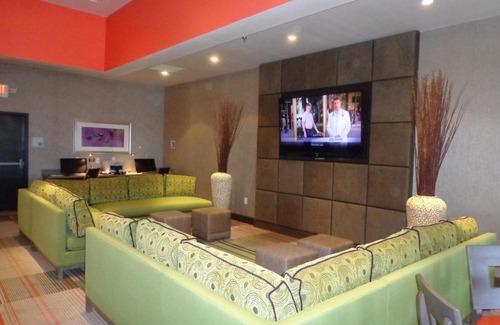 Frisco Hotel | Holiday Inn Express Frisco Legacy Park Area by IHG