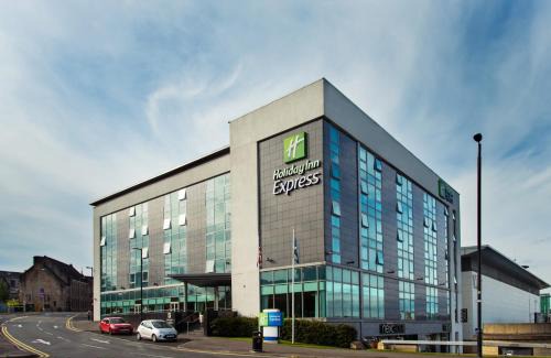 Hamilton Hotel | Holiday Inn Express Hamilton by IHG
