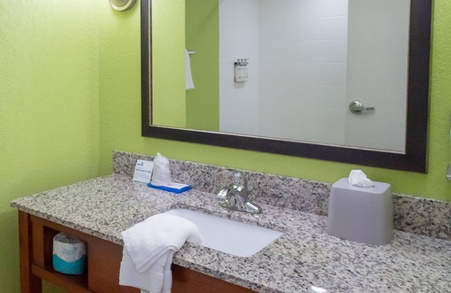 Hickory Hotel | Holiday Inn Express Hickory-Hickory Mart by IHG