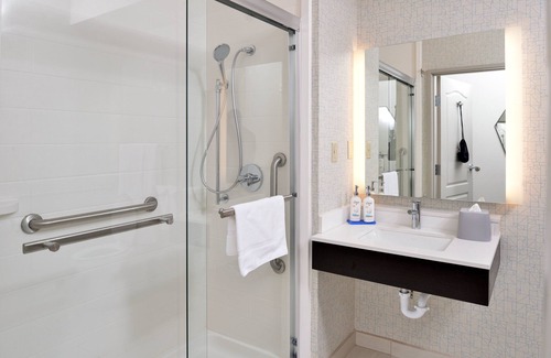 Royse City Hotel | Holiday Inn Express Hotel & Suites Royse City by IHG