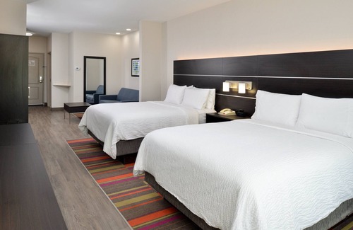 Royse City Hotel | Holiday Inn Express Hotel & Suites Royse City by IHG