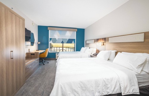 St. Robert Hotel | Holiday Inn Express Hotel & Suites St. Robert by IHG