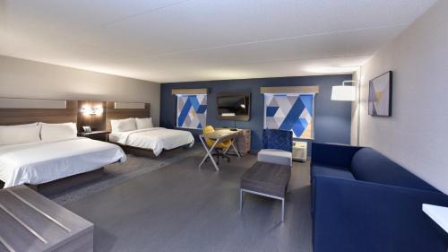 Township of Woolwich Hotel | Holiday Inn Express Hotel & Suites Waterloo - St. Jacobs Area by IHG