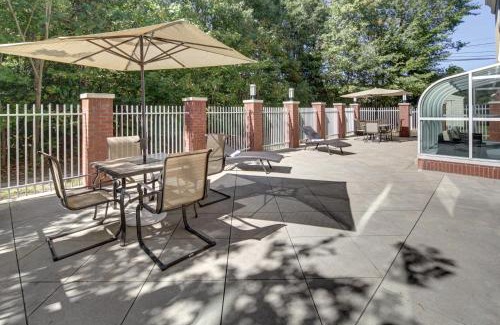 Emporia Hotel | Holiday Inn Express Hotel & Suites Emporia by IHG