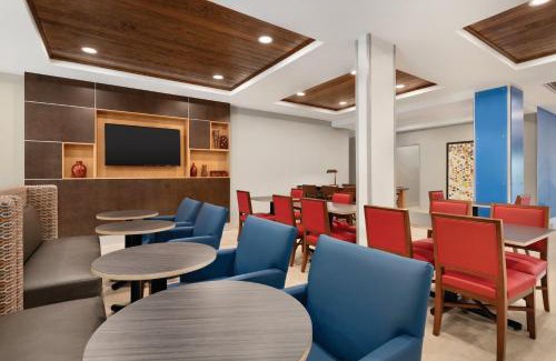 Lavonia Hotel | Holiday Inn Express Hotel & Suites Lavonia by IHG