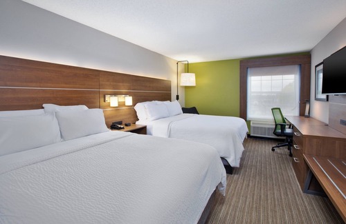 Sunbury Hotel | Holiday Inn Express Hotel & Suites Sunbury - Columbus Area by IHG