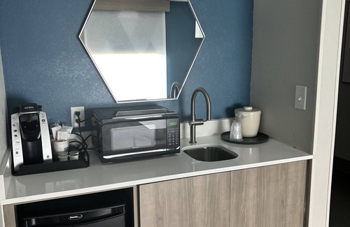 Wilson Hotel | Holiday Inn Express Hotel & Suites Wilson - Hayes Place by IHG
