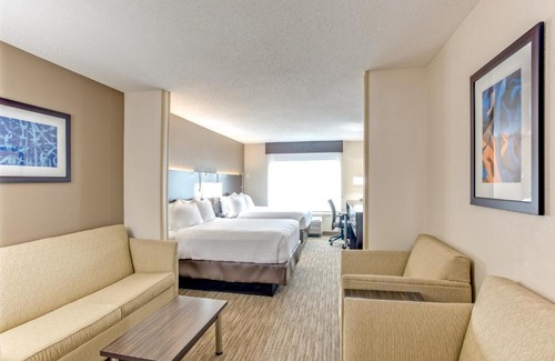 Hellertown Hotel | Holiday Inn Express Hotel & Suites Bethlehem by IHG