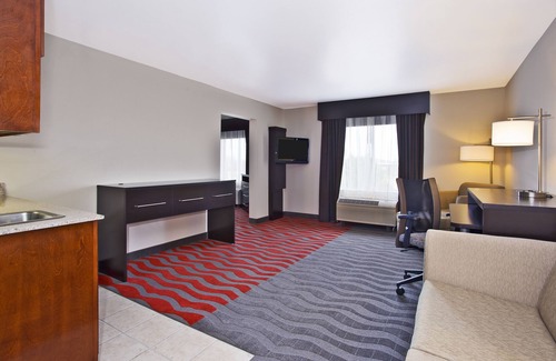 Groveport Hotel | Holiday Inn Express Hotel & Suites Columbus-Groveport by IHG