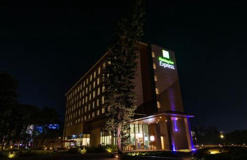 Kolkata Hotel | Holiday Inn Express Kolkata Airport by IHG