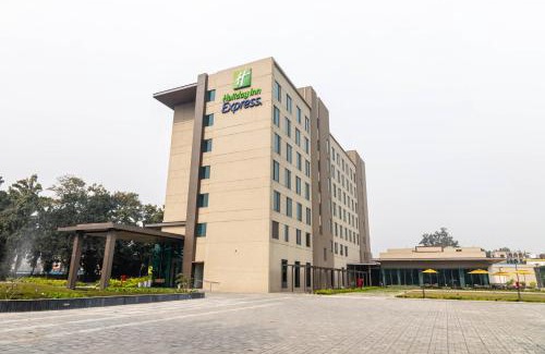 Kolkata Hotel | Holiday Inn Express Kolkata Airport by IHG